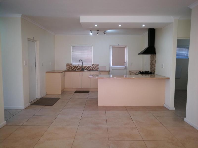 5 Bedroom Property for Sale in Wynberg Western Cape